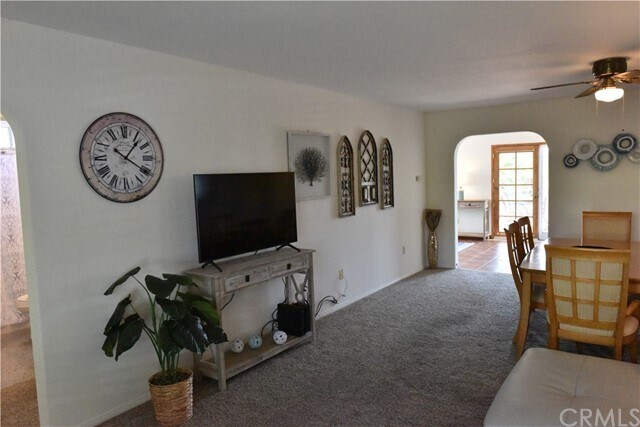 Foto del edificio - 1399 Temple Heights Dr