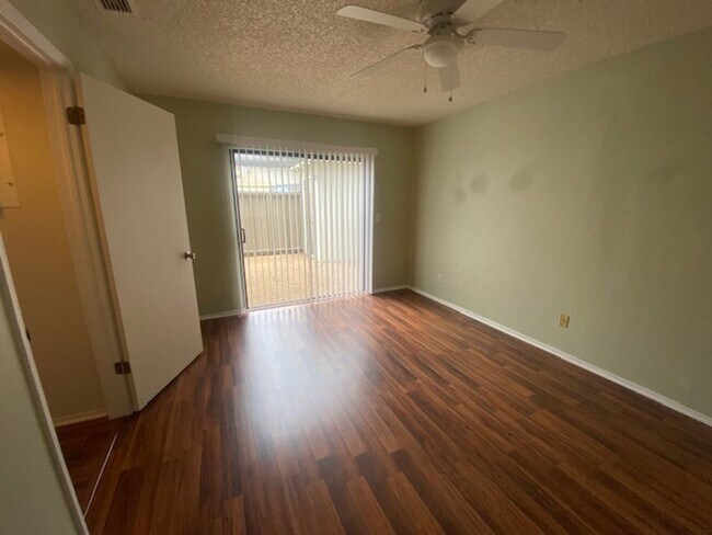 Building Photo - 13301 Broadhurst Loop