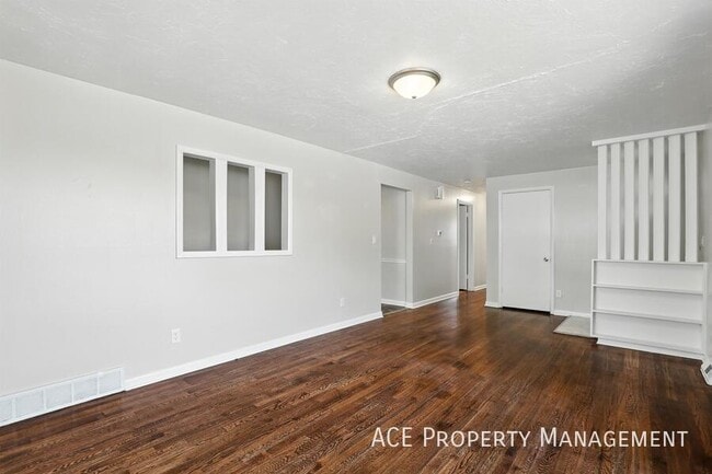 Foto del edificio - 4586 Wentworth Dr