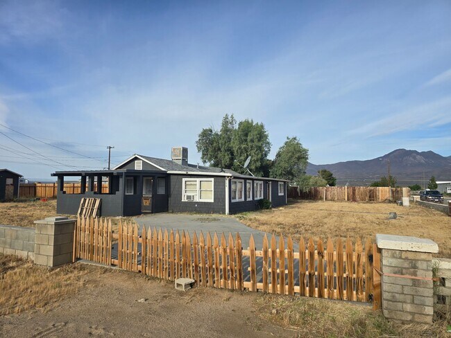 Foto del edificio - 6701 Mountain View Ave