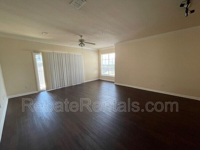 Foto del edificio - 8290 Gate Pkwy W