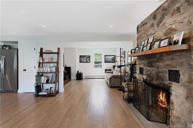 Building Photo - 66 Crescent Dr