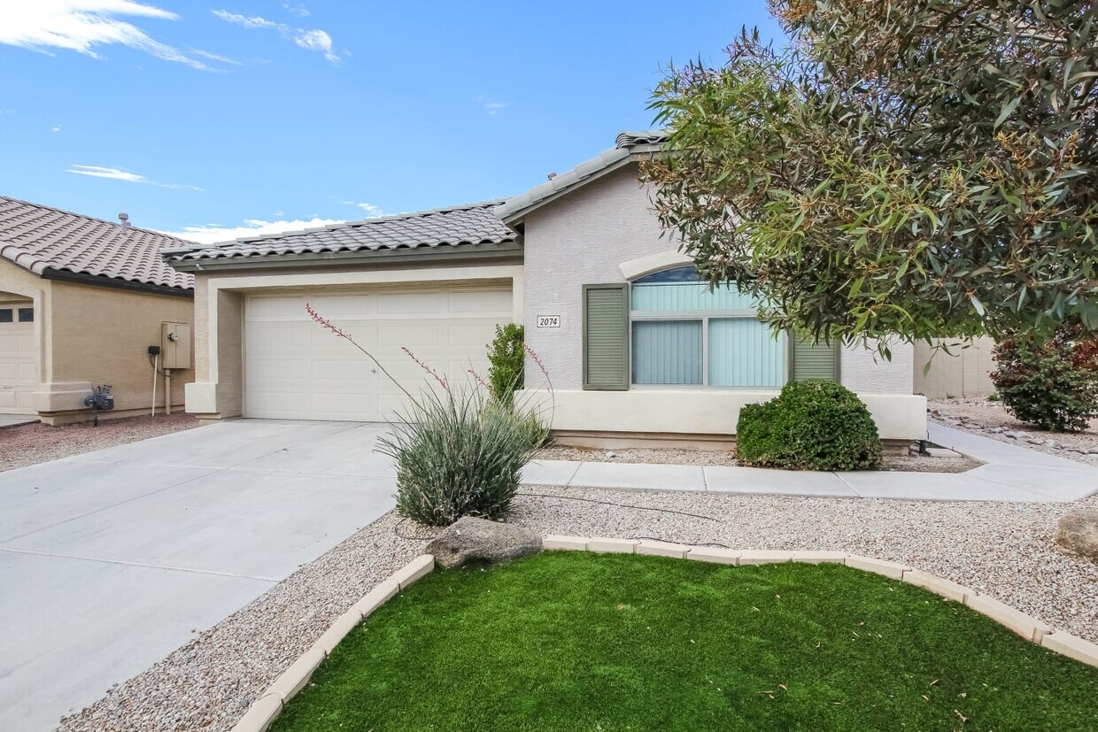 Primary Photo - 2074 S 160th Ln
