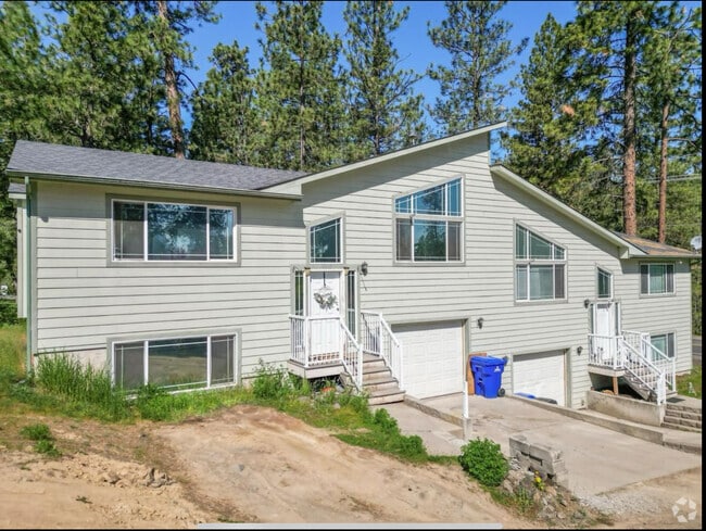 Building Photo - 4005 W Thorpe Rd