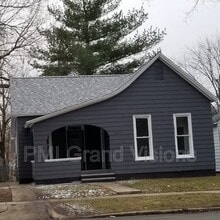 Building Photo - 1657 E Main St