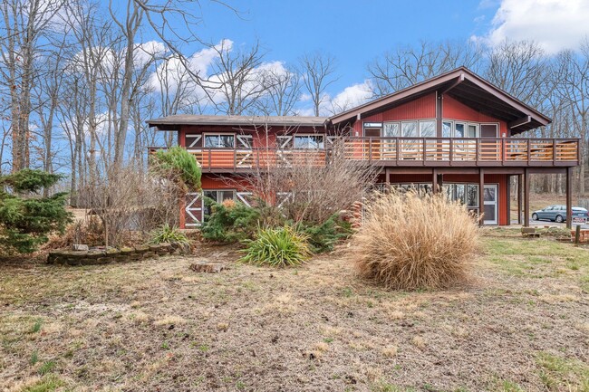 Foto del edificio - Mid-Century Lodge Home in Frederick with 6...