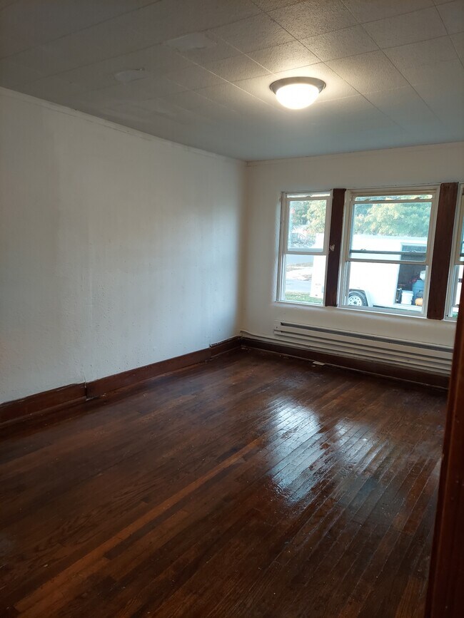 Foto del edificio - 701 N 2nd Ave E