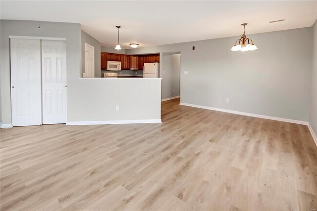 Foto del edificio - 135 Stonewall Creek Dr