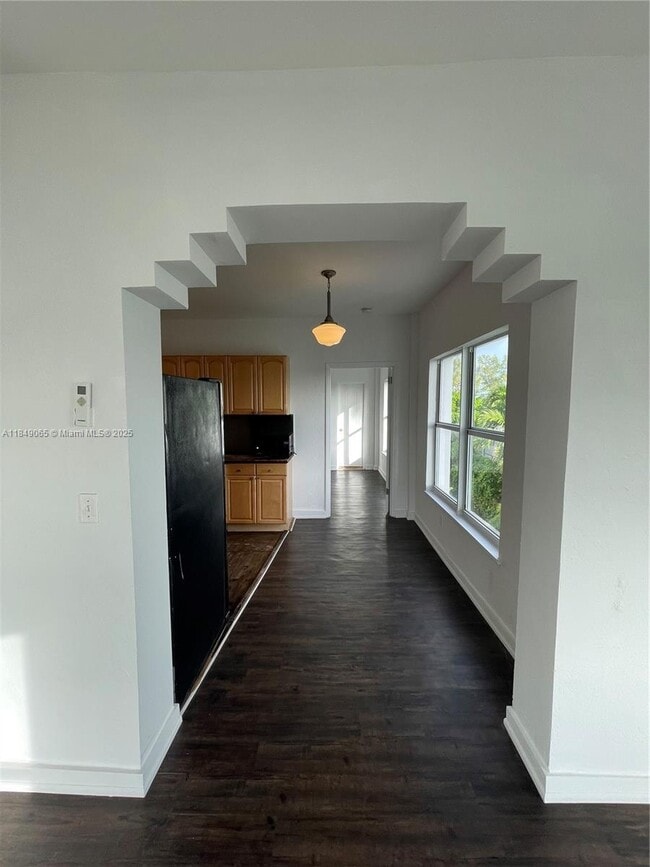 Building Photo - 4035 N Meridian Ave