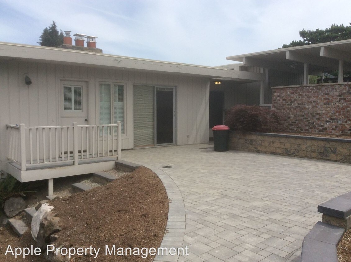 Primary Photo - 4 br, 2 bath House - 2570 26th Ave W