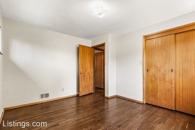 Foto del edificio - 3 br, 2 bath House - 454 S Lamar Ct