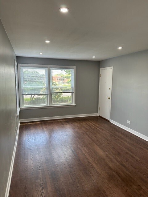 Building Photo - 4844 Mulford St
