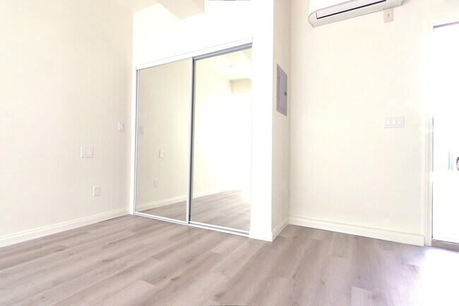 Foto del edificio - 1418 12th St