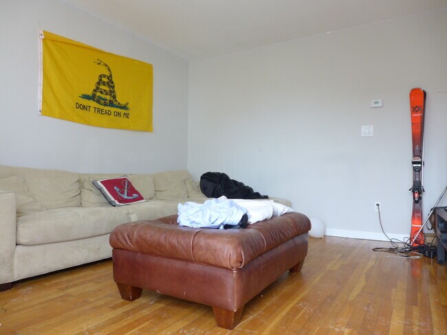 Building Photo - 47 Juniper St