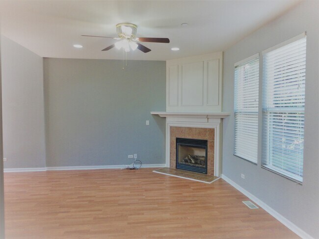 Building Photo - 1475 Yellowstone Dr