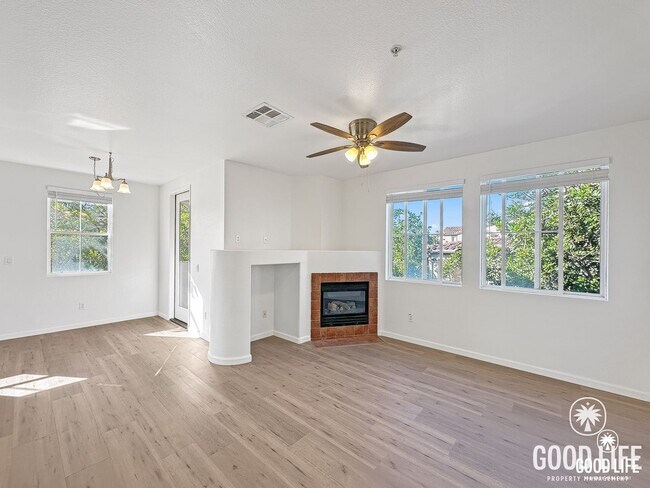 Foto del edificio - Luxury 3-Level Residence | Designer Remodel in San Diego