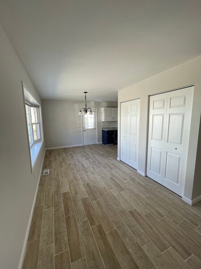 Building Photo - 6319 Brightlea Dr