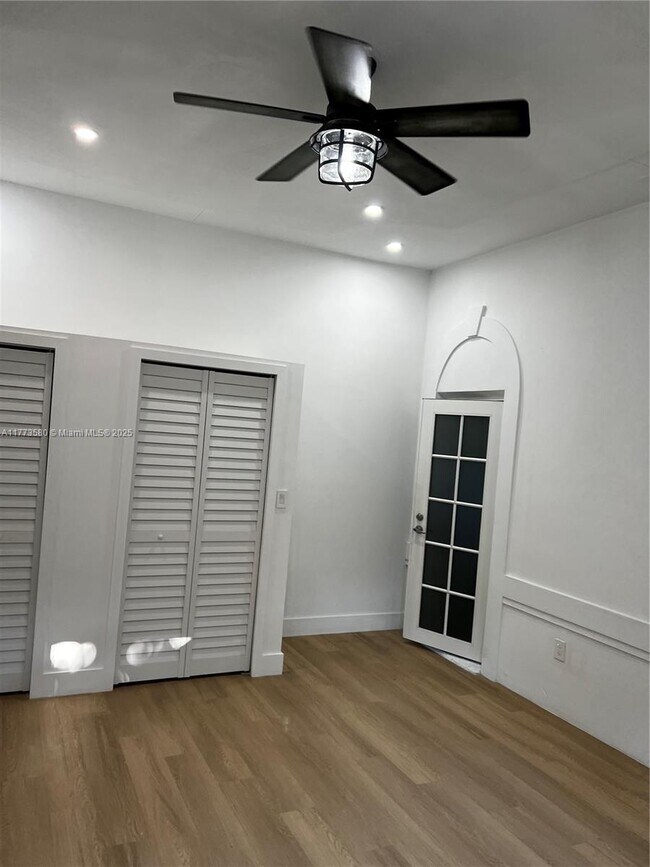 Foto del edificio - 6795 SW 98th St