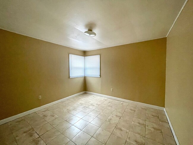 Building Photo - A place to call your own ** Section 8 appr...