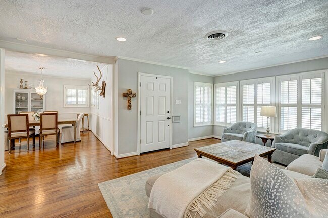 Foto del edificio - 3511 Broadmead Dr