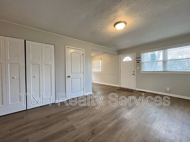Foto del edificio - 3751 Asbury St