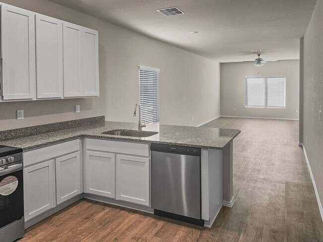Building Photo - Beautiful 3-Bedroom Home in New Braunfels!"