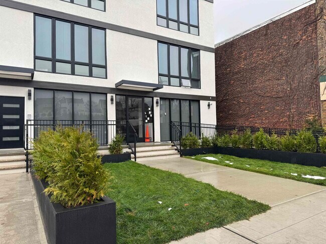 Foto del edificio - 330 Washington Ave