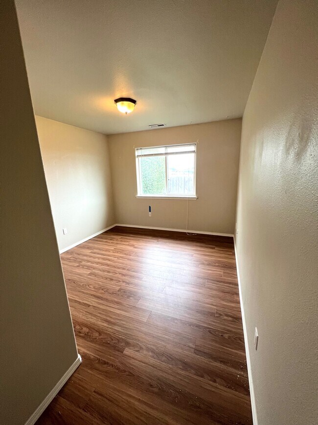Foto del edificio - 3184 Forest Hills Dr