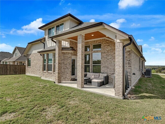 Foto del edificio - 1701 Meadow Crest