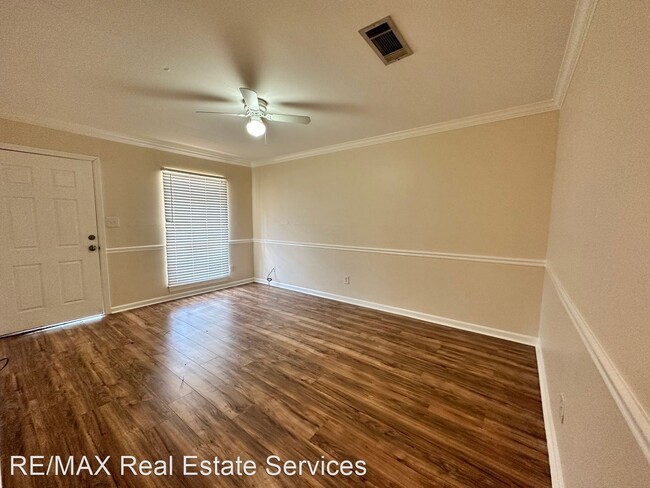 Building Photo - 3 br, 1.5 bath House - 105 Miriam