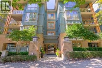 Building Photo - 285 Newport Dr