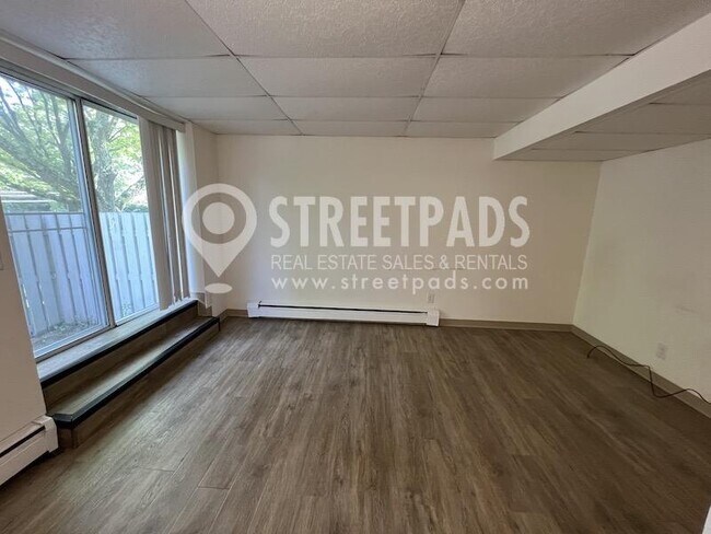 Foto del edificio - 1 bedroom in Brookline MA 02446