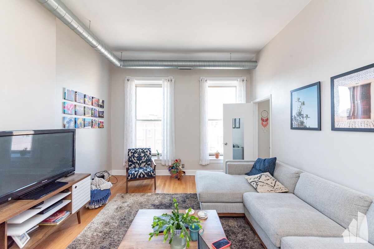 Foto principal - 1429 W Chicago Ave