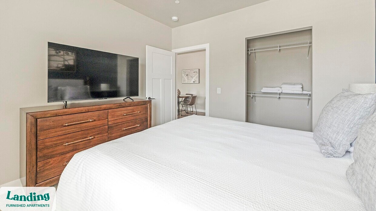 Foto principal - 2445 Estrella Pkwy