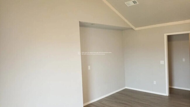 Foto del edificio - 8009 E Lansing St