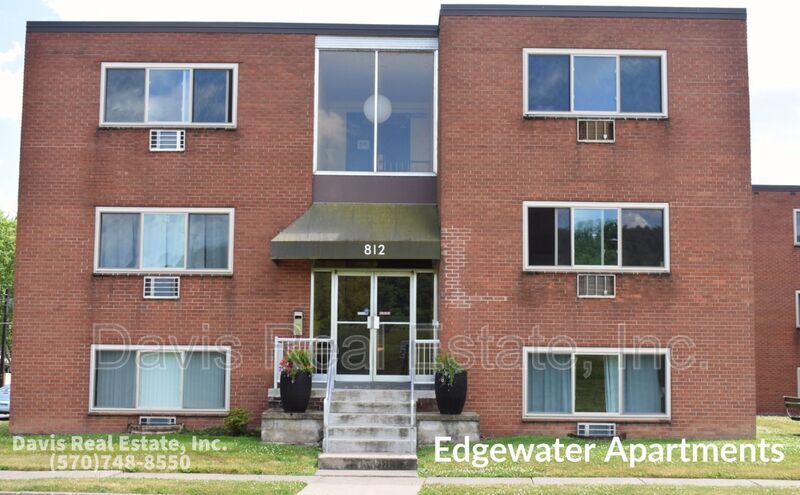 Primary Photo - 812 E Water St