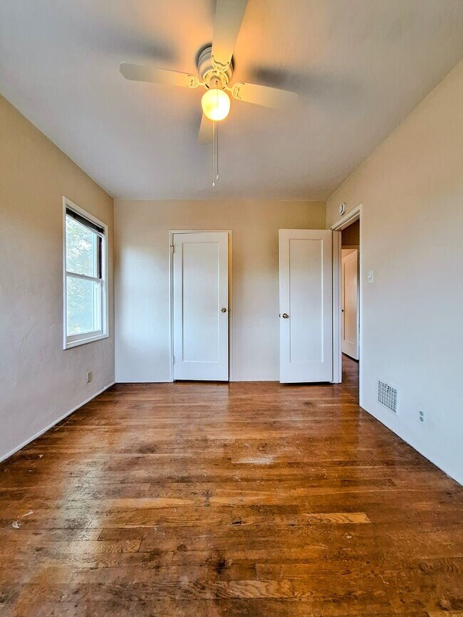 Foto del edificio - 1505-1507 Lincoln Ave