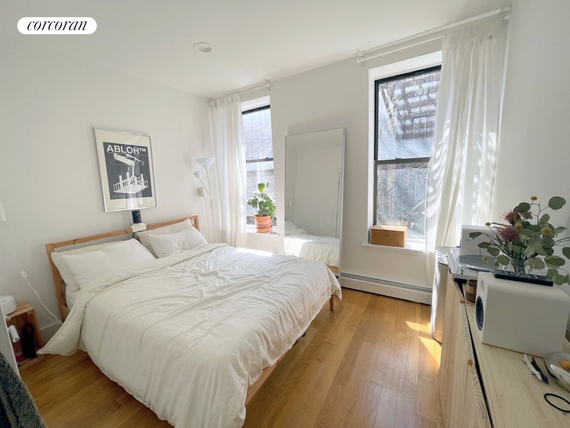 Foto principal - 56 W 127th St