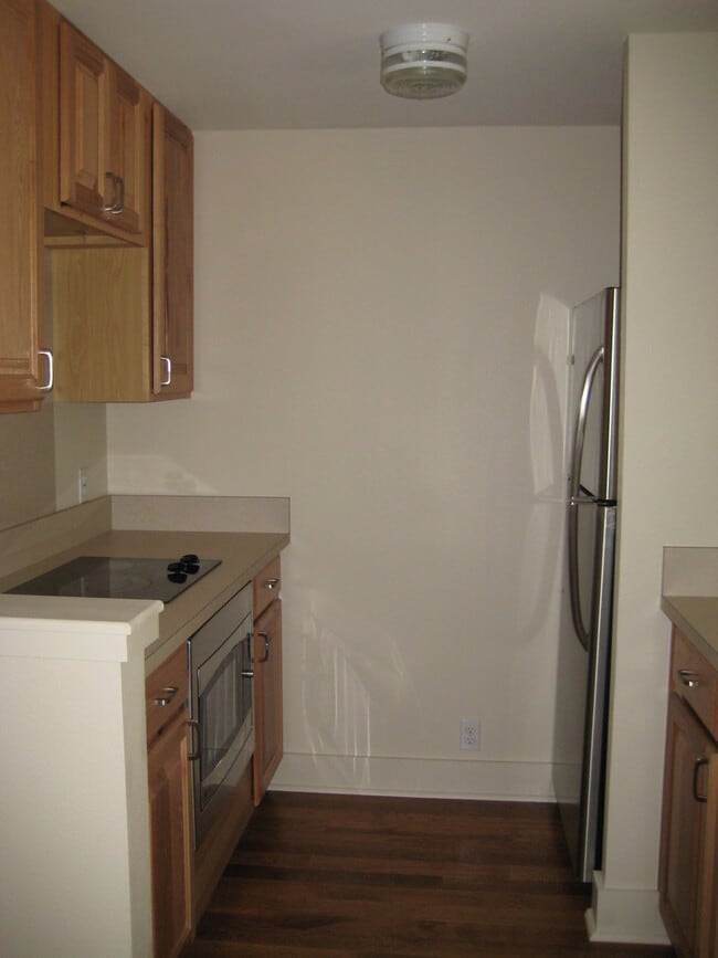 Building Photo - 3901 Red River St