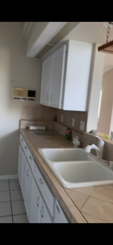 Foto del edificio - 3132 Silkwood Ln