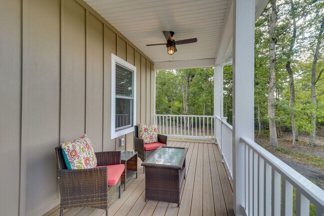 Foto del edificio - 5034 Burnley Rd