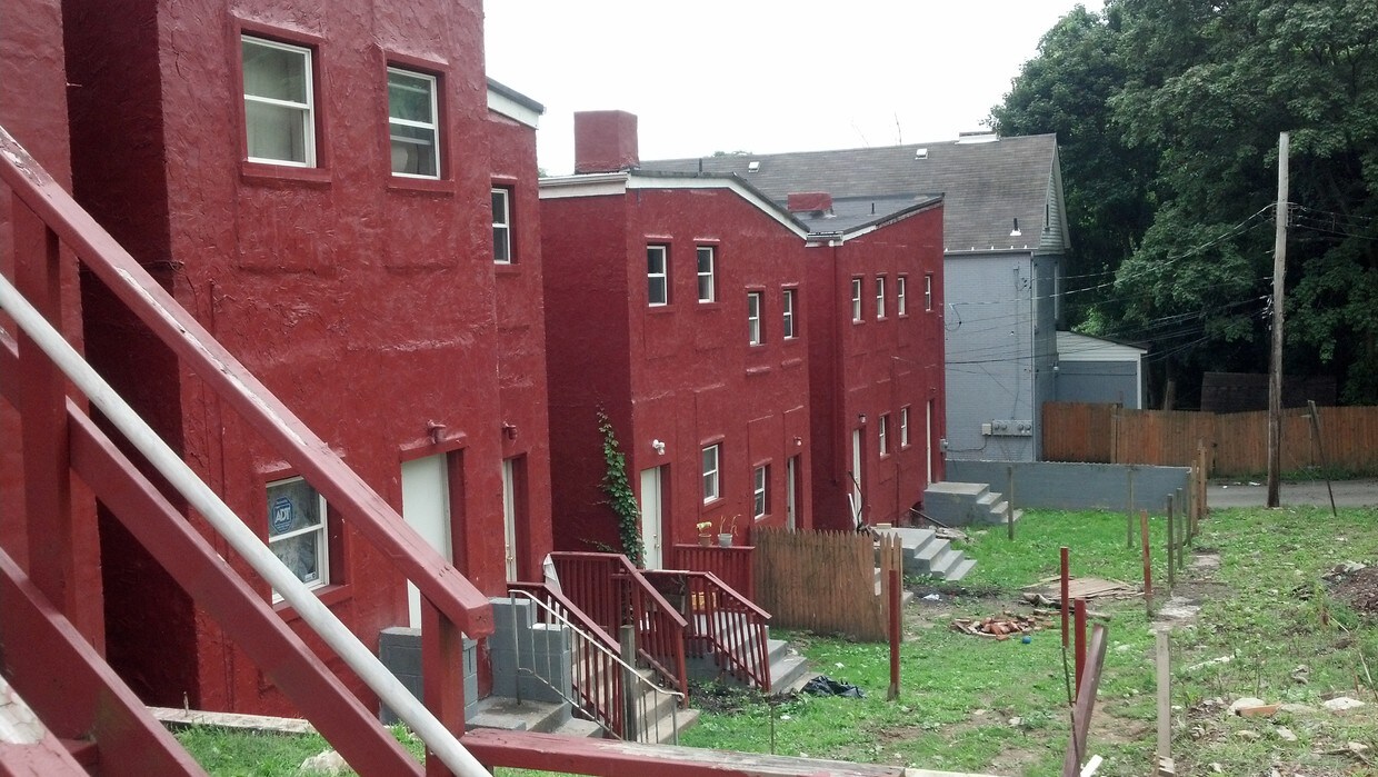 15071521 Coal St, Pittsburgh, PA 15221 Apartments in Pittsburgh, PA