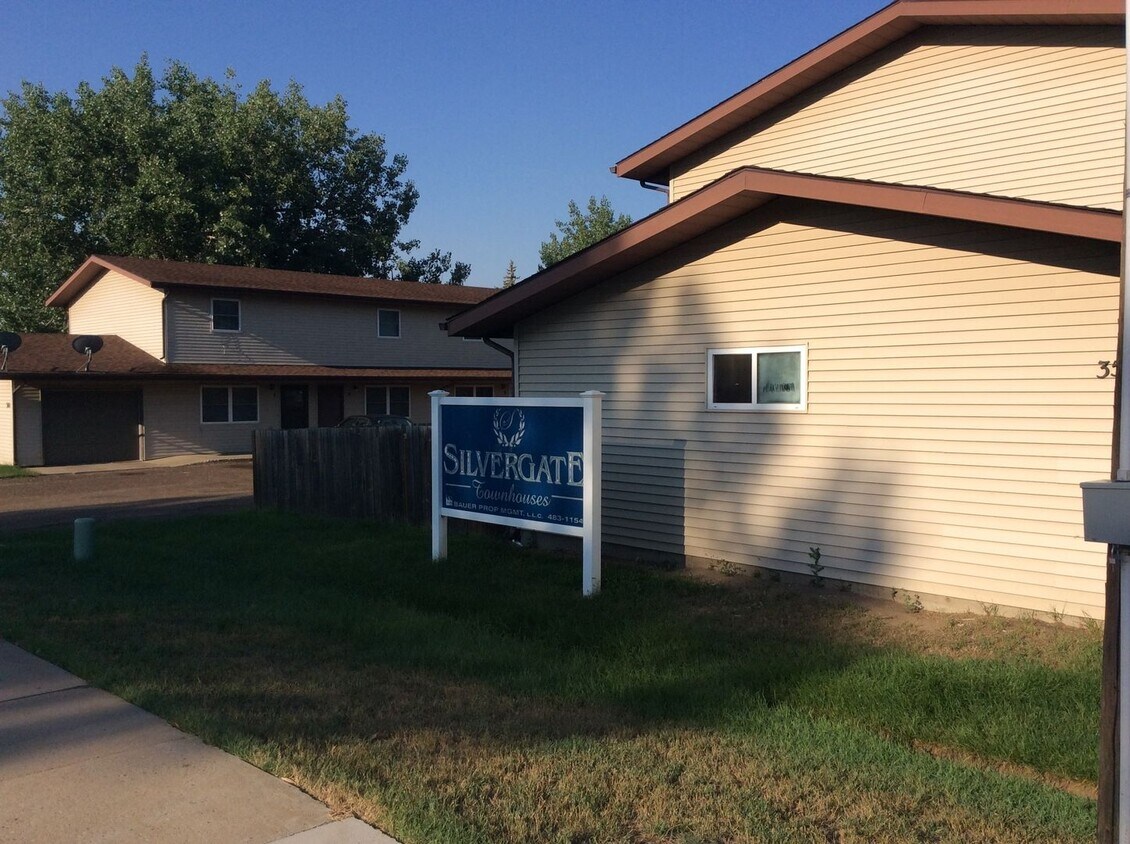 Foto del edificio - Newly Updated !!! 2 bedroom, 1.5 bath Town home w/ attached garage