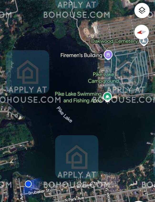 Building Photo - AVAILABLE SOON! LAKEFRONT 2 BED 1.5 BATH H...