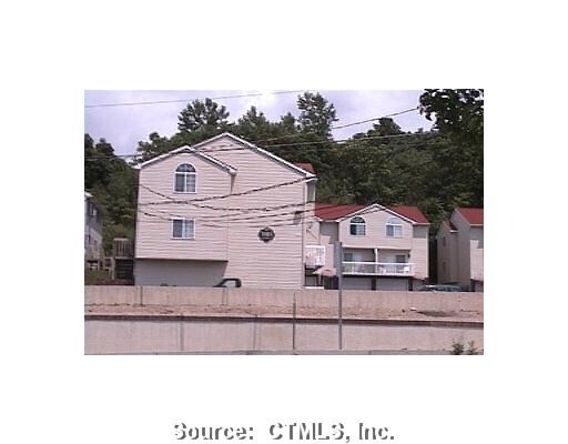 Primary Photo - 1141-1161 E Main St