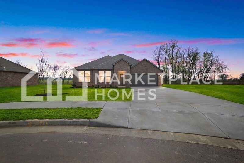 Primary Photo - 3751 Aryana Ave