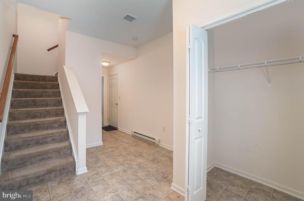 Foto principal - 6383 Creekbend Dr