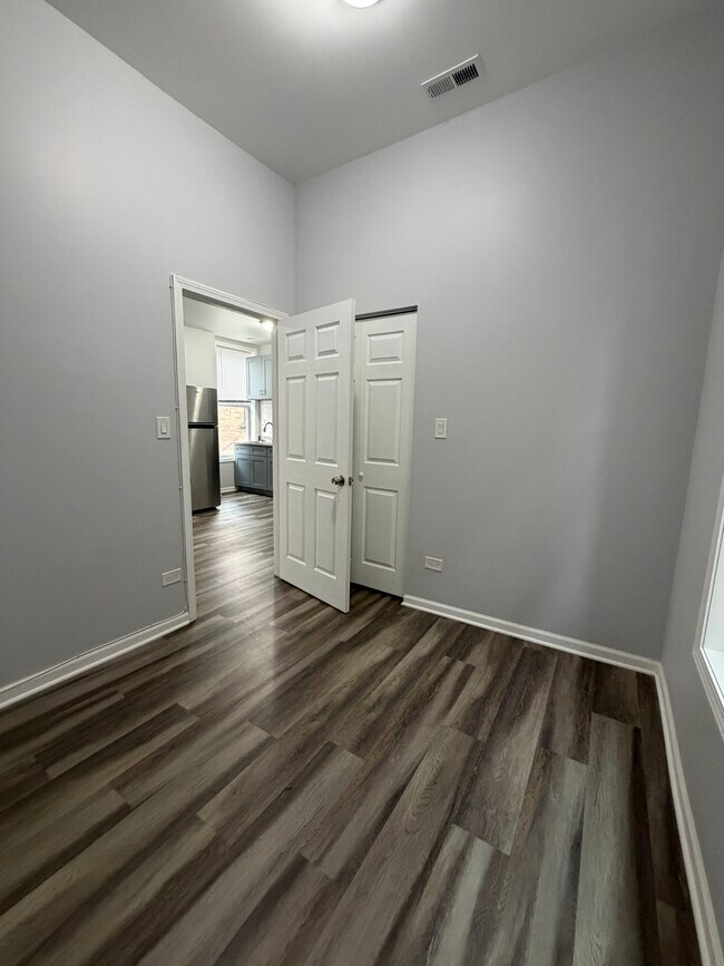 Foto del edificio - 240 W 24th St