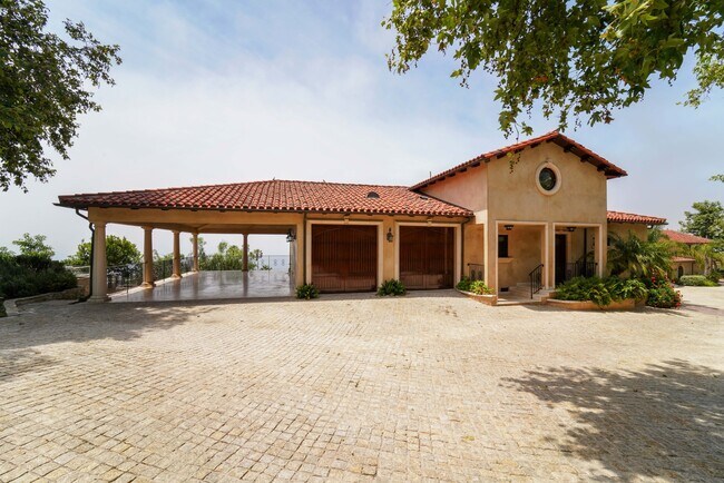 Foto del edificio - 3775 Puerco Canyon Rd