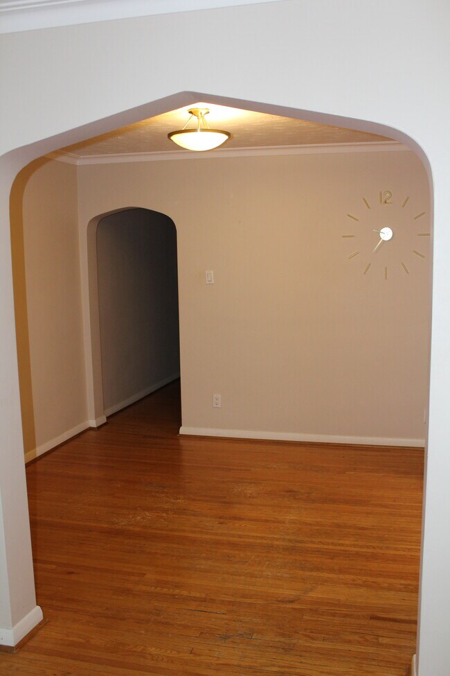 Photo du bâtiment - Amazing Location! Well Sought After Mount ...